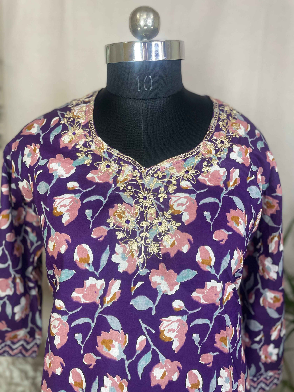 Nivya Floral  3 Pcs Suit Set